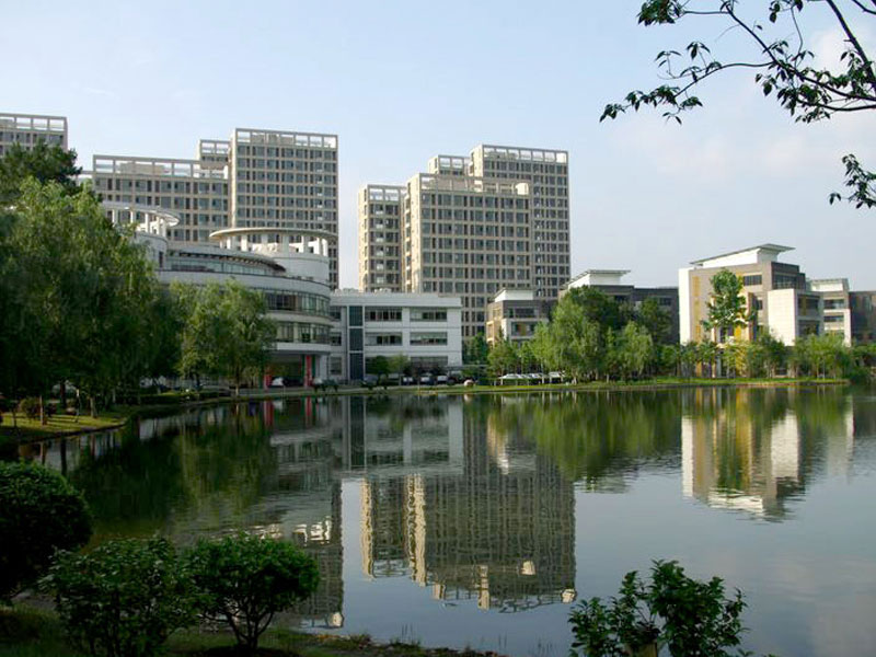 光谷軟件園環(huán)湖而建-1